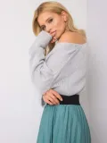 jasnoniebieski-sweter-oversize-stella-och-bella-stan-nowy