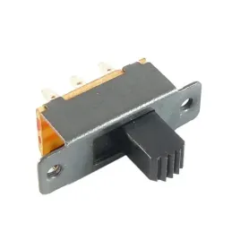 przelacznik-suwakowy-3-pin-maly