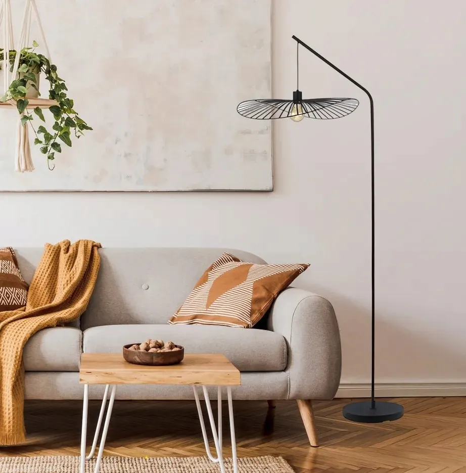 lampa-app1844-czarna-stojaca-podlogowa-stan-nowy
