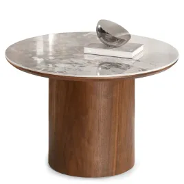 stylowy-okragly-stolik-bezowy-marmur-ariston-60-masywna-orzechowa-noga