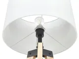 lampa-podlogowa-biala-bluff-zasilanie-sieciowe