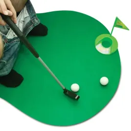 toaletowy-golf-na-nude-w-wc