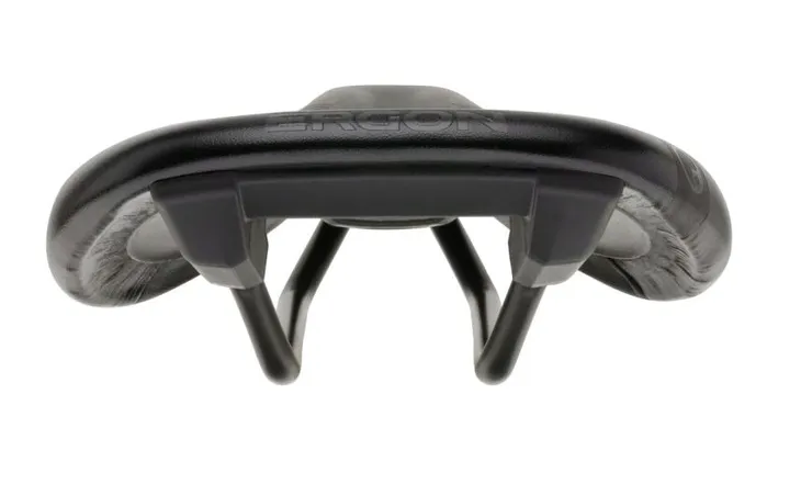 siodlo-ergon-sm-comp-man-m-l-stealth-szerokosc-155-mm