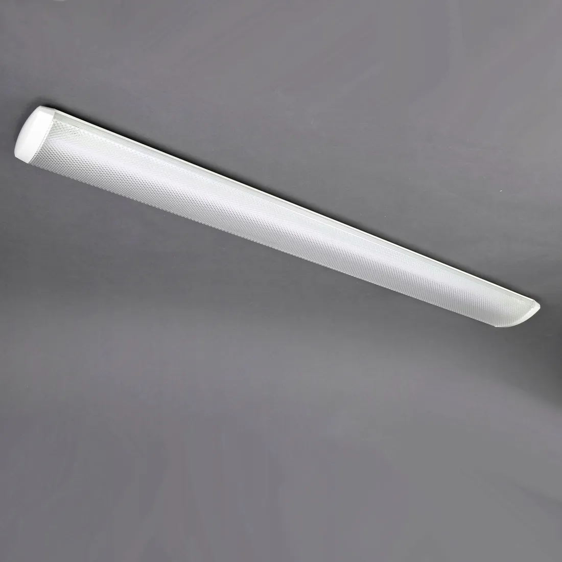 lampa-oprawa-sufitowa-do-garazu-pralni-spizarni-piwnicy-led-30w-3680lm-128c-stan-nowy