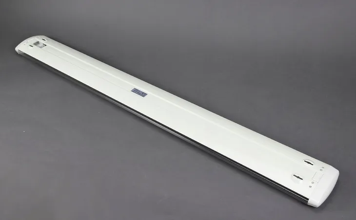 lampa-oprawa-sufitowa-do-garazu-pralni-spizarni-piwnicy-led-30w-3680lm-128c-jasnosc-3680-lm