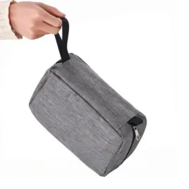 kosmetyczka-podrozna-wodoodporna-praktyczna-na-wyjazdy-wielofunkcyjna