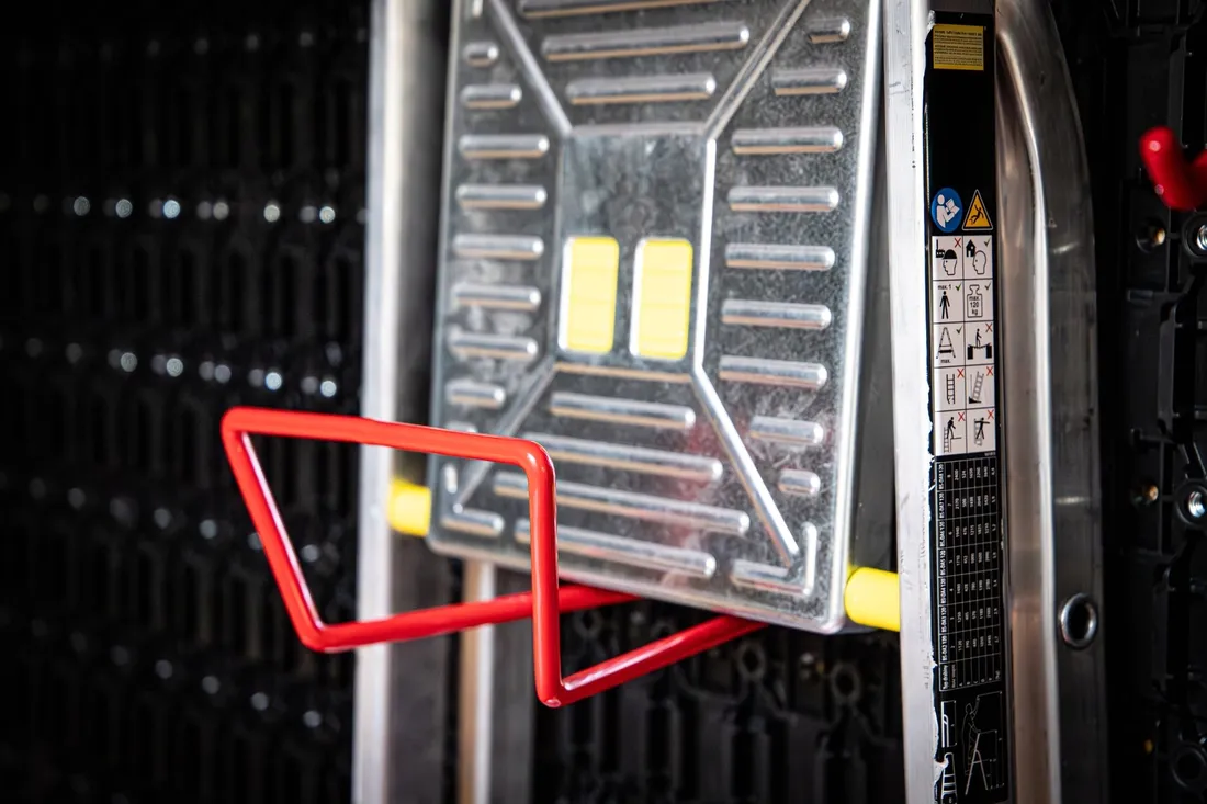 hak-uchwyt-element-do-wieszania-drabin-qbrick-system-custom-ladder-hook