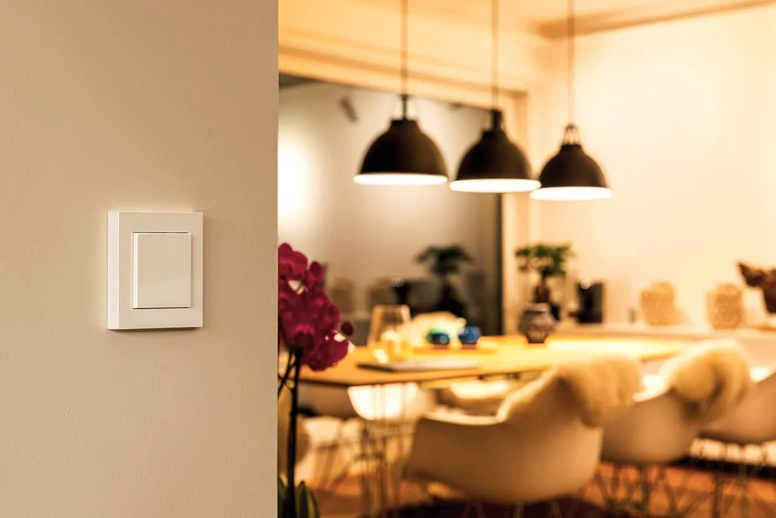 eve-light-switch-inteligentny-wlacznik-swiatla-thread-ios-bluetooth-stan-powystawowy