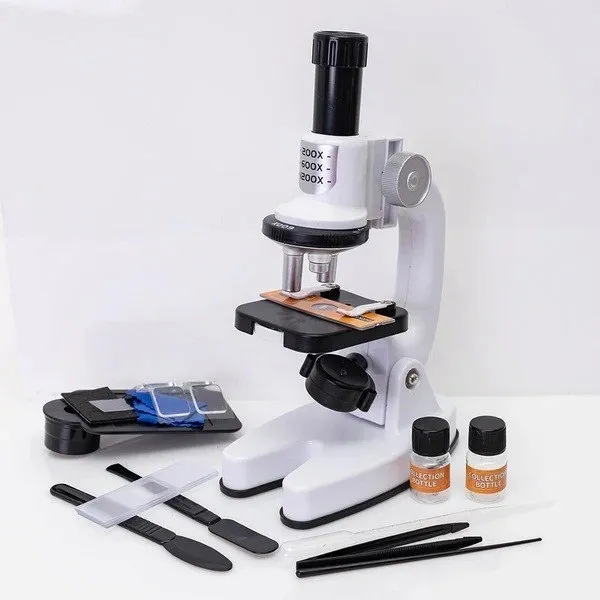 mikroskop-askato-bohater-brak