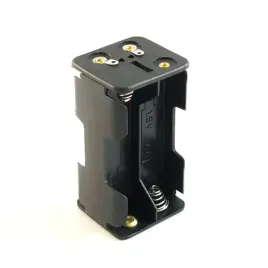 pojemnik-na-baterie-4xr6