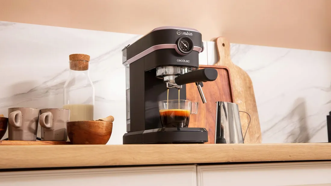 ekspres-do-kawy-cecotec-cafelizzia-890-rose-pro