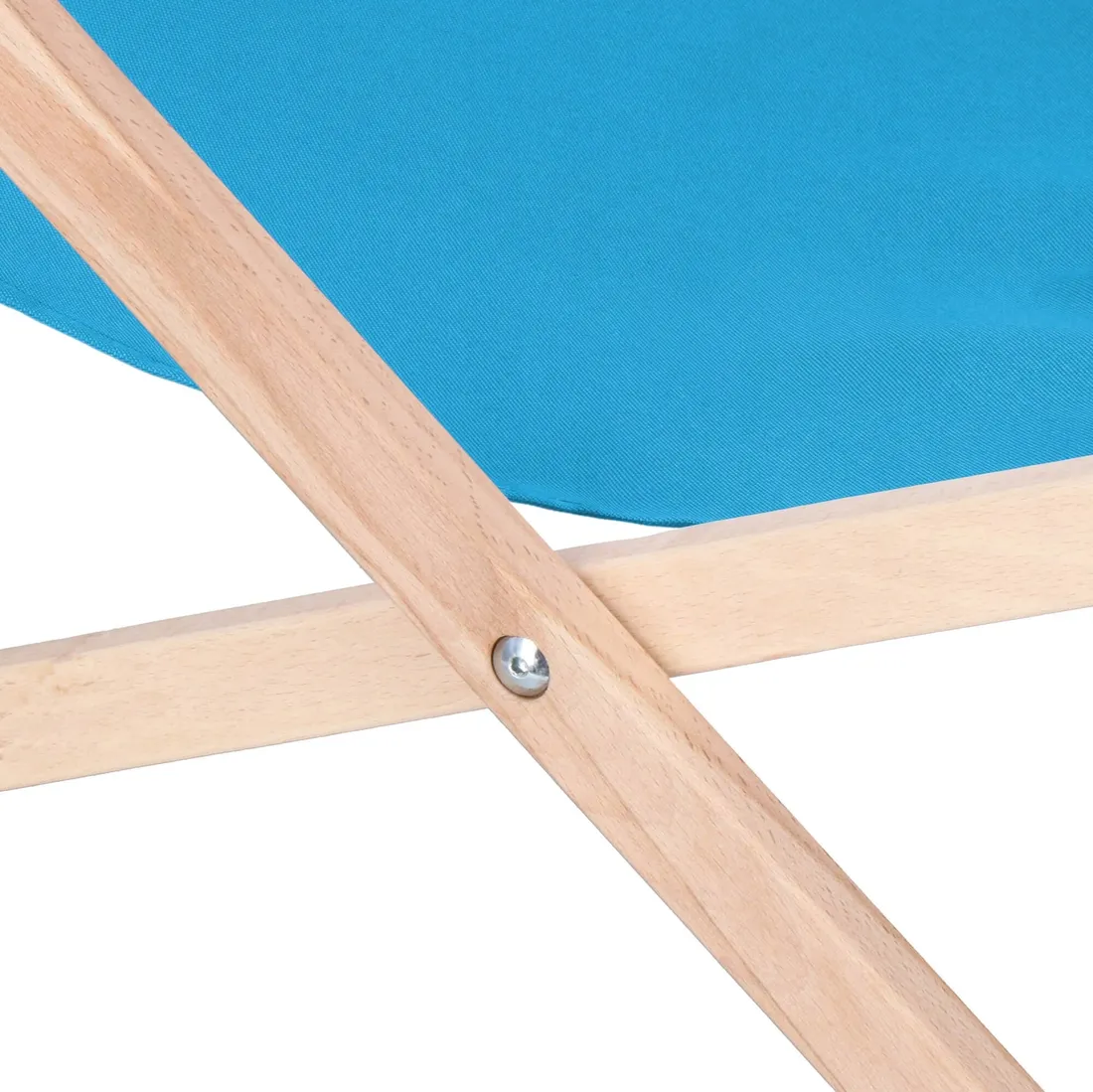 lezak-drewno-niebieski-springos