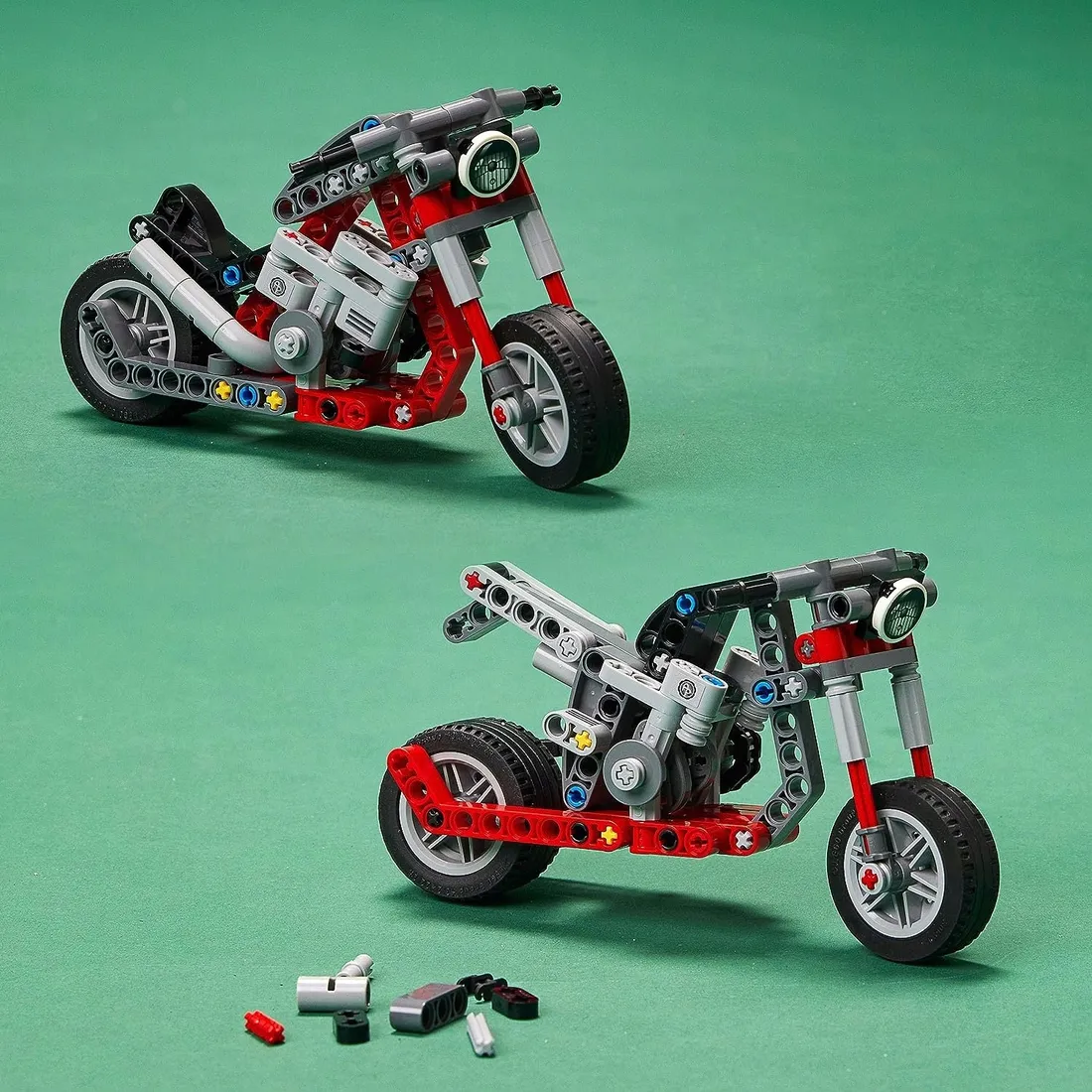 lego-technics-motocykl-42132-motor-chopper