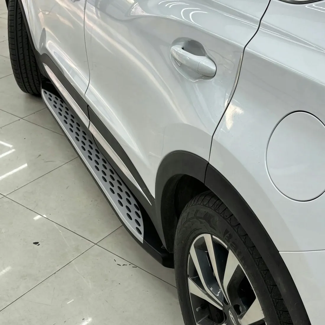 mazda-cx9-2012-orurowanie-stopnie-boczne-progi-boki