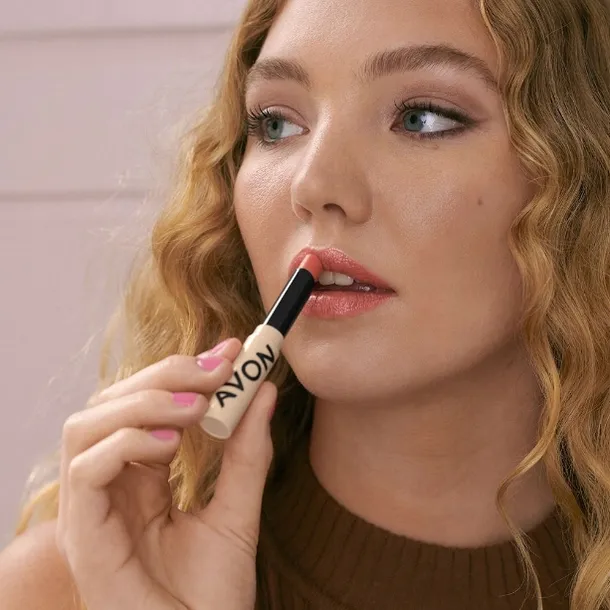 avon-kolorowy-balsam-do-ust-red-rodzaj-w-sztyfcie