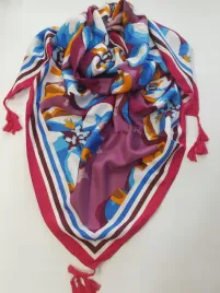 chustka-apaszka-z-kwiatami-ciemnorozowa-29