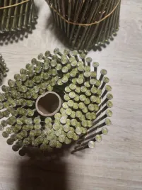 gwozdzie-do-gwozdziarki-cewkowe-z-lbem-plaskim-tacwise-1021-typ-31-90-mm