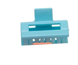 spinka-klamra-plastikowa-prostokatna-srednia-jasny-niebieski-4cm