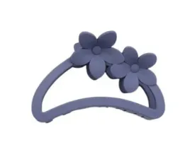 spinka-klamra-polokragla-plastikowa-dwa-kwiatki-matowa-niebieski-9cm
