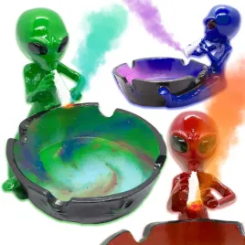 popielniczka-alien-kosmita-zielona-dekoracyjna-gadzet