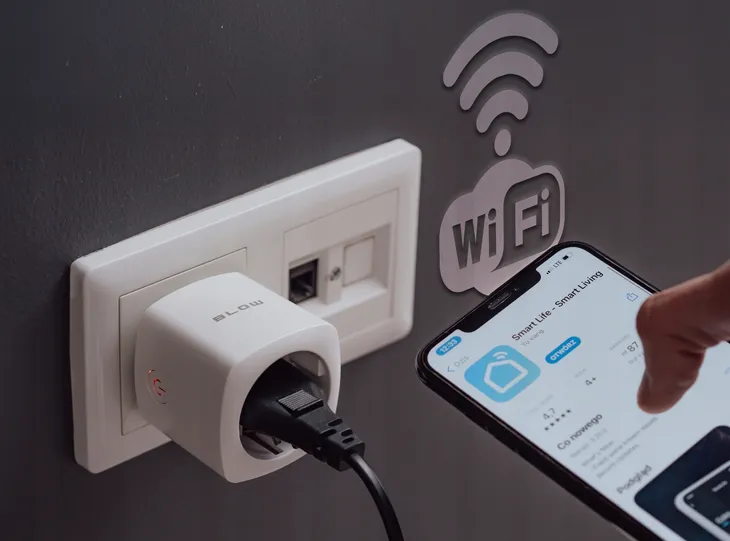 inteligentne-gniazdko-wifi-smart-home-tuya-watomierz-programator-timer-blow-zasilanie-sieciowe