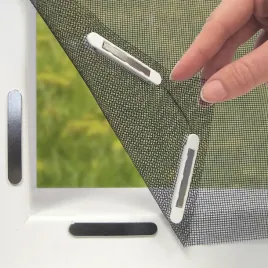 moskitiera-na-okno-magnetyczna-siatka-na-wymiar-przycinana-magnes-150x130cm