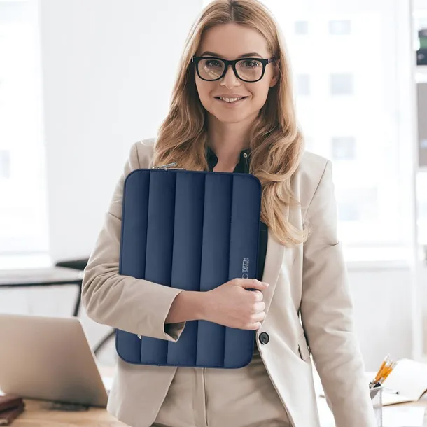 tech-protect-fluffy-laptop-15-16-navy-blue-stan-nowy