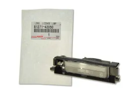 lampka-oswietlenie-tablicy-81271-42050-oe-toyota