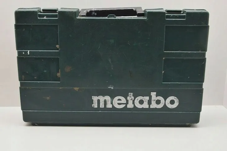 mlotowiertarka-sds-khe-2445-maksymalna-srednica-wiercenia-w-drewnie-30-mm