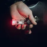 latarka-armytek-zippy-wr-extended-set-red-cechy-dodatkowe-klips-do-mocowania-kurzoodpornosc-ladowanie-usb-o-ring-podstawka-wodoodpornosc-wstrzasoodpornosc