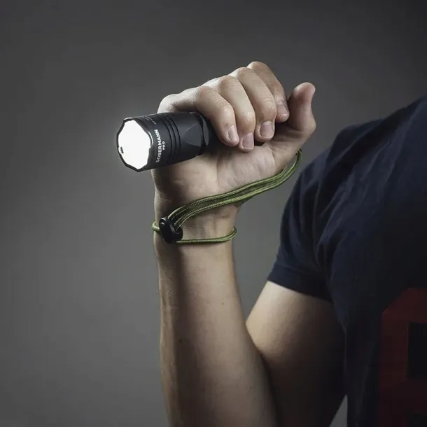 latarka-armytek-dobermann-pro-magnet-usb-white-rodzaj-do-zamocowania-na-bron