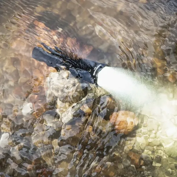 latarka-armytek-dobermann-pro-magnet-usb-white-marka-armytek