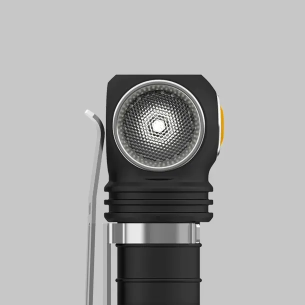 latarka-armytek-wizard-c1-pro-magnet-usb-white-marka-armytek