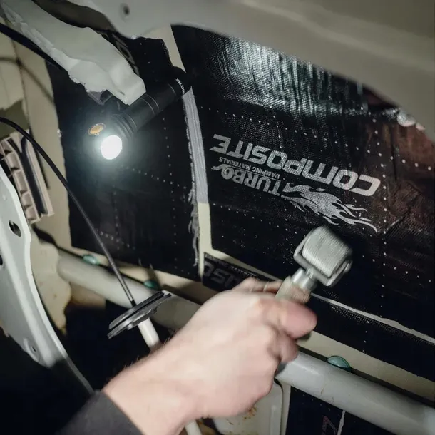 latarka-armytek-wizard-c2-wr-magnet-usb-white-zasilanie-akumulatorowe