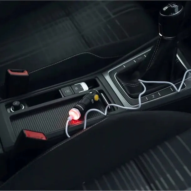 latarka-armytek-prime-c1-pro-white-cechy-dodatkowe-klips-do-mocowania-kurzoodpornosc-ladowanie-usb-o-ring-wodoodpornosc-wstrzasoodpornosc