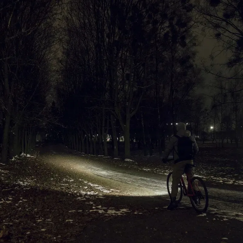 latarka-armytek-partner-c2-magnet-usb-white