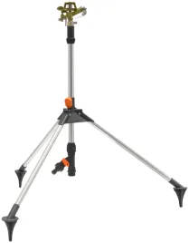 zraszacz-metalowy-na-stojaku