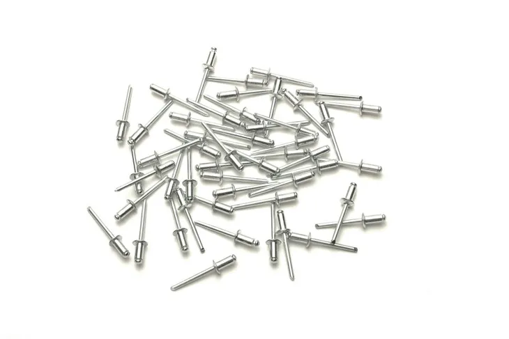 nity-pro-64-50-szt-cechy-dodatkowe-nierdzewne