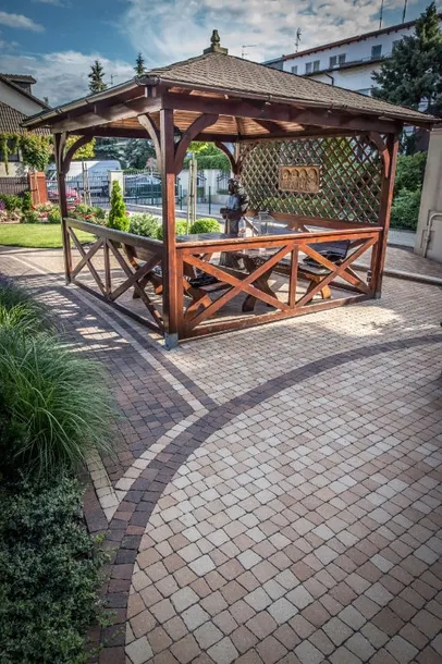 kostka-brukowa-libet-romano-antico-grubosc-6cm-stan-nowy-gama-kolorystyczna-wielokolorowy