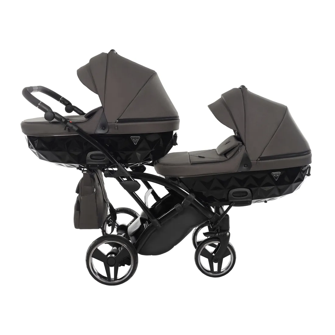 wozek-blizniaczy-junama-basic-duo-slim-v2-3w1-03-stan-nowy