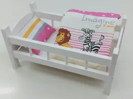 lozeczko-drewniane-biale-dla-lalek-posciel