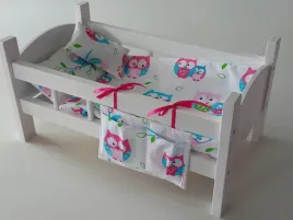 lozeczko-duze-biale-drewniane-dla-lalek-posciel