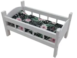 lozeczko-drewniane-biale-dla-lalek-posciel