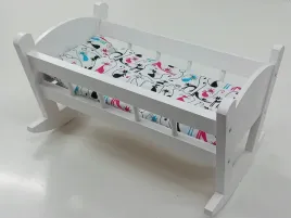 kolyska-dla-lalek-biala-posciel-z-materacem