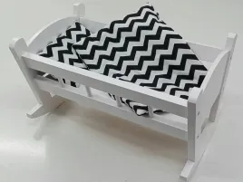 kolyska-dla-lalek-biala-posciel-z-materacem