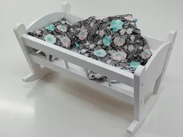 kolyska-dla-lalek-biala-posciel-z-materacem