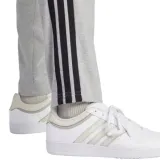 spodnie-meskie-adidas-essentials-3-stripes-single-kolor-szary-srebrny