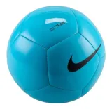 pilka-nike-pitch-team