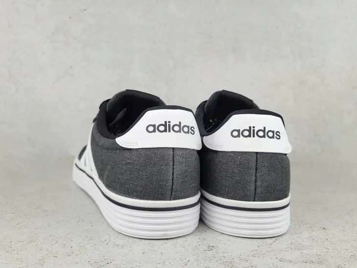 buty-adidas-daily-4-0-oryginalne-opakowanie-producenta-pudelko