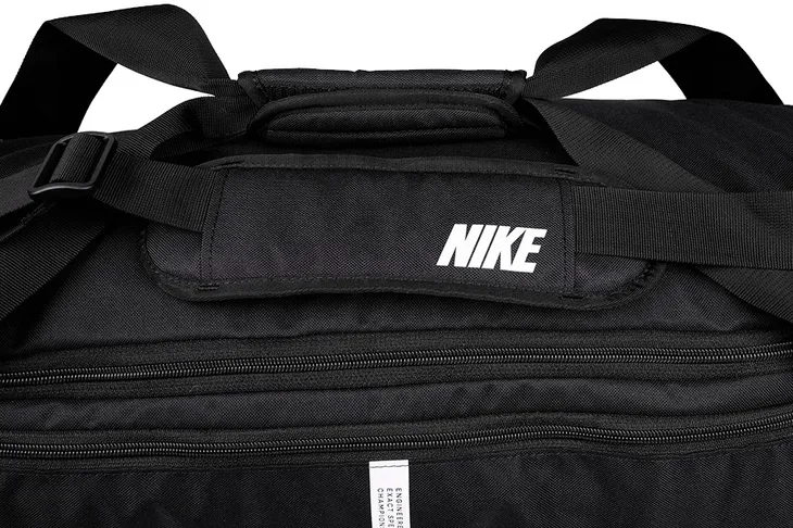torba-nike-academy-team-hardcase-l-liczba-kieszeni-5